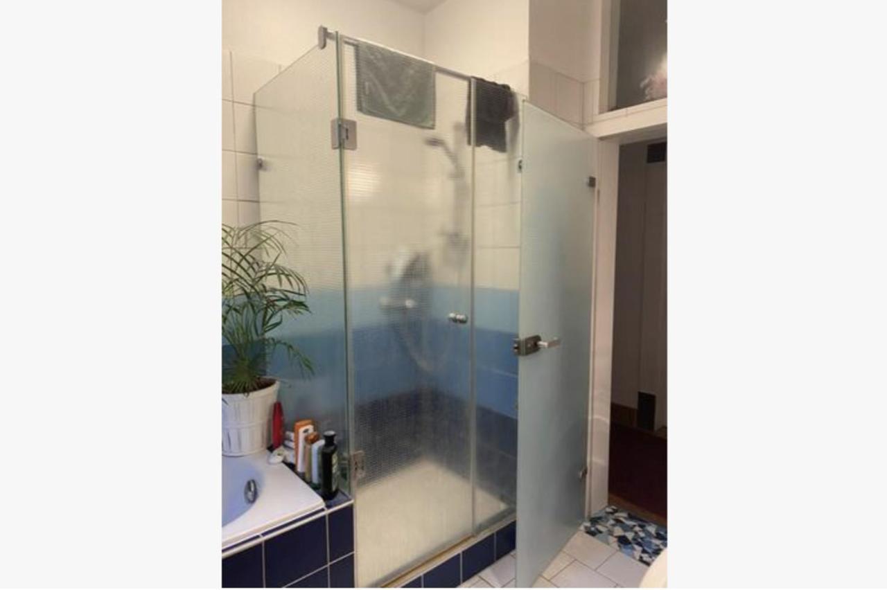 Altbauwohnung Stuttgart Ost Номер фото