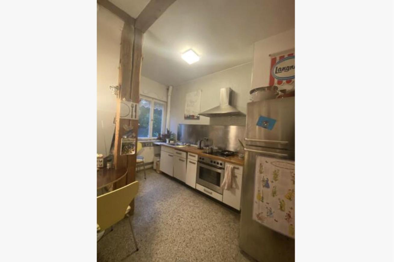 Altbauwohnung Stuttgart Ost Номер фото